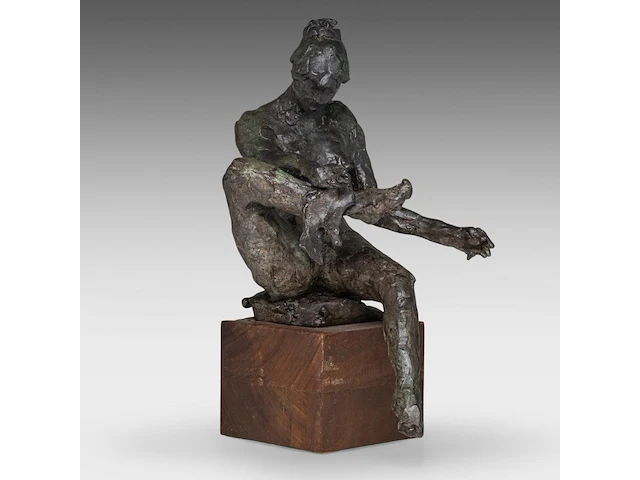 Freddy van dyck (1942), bathing woman, patinated bronze on a wooden base, h cm - afbeelding 3 van  8
