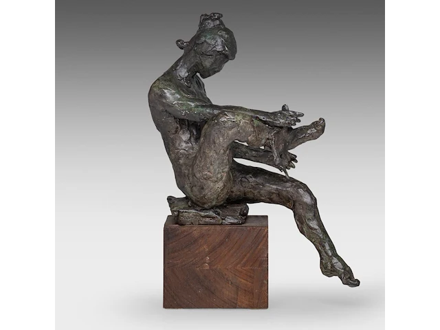 Freddy van dyck (1942), bathing woman, patinated bronze on a wooden base, h cm - afbeelding 6 van  8