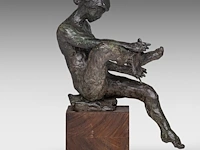 Freddy van dyck (1942), bathing woman, patinated bronze on a wooden base, h cm - afbeelding 6 van  8