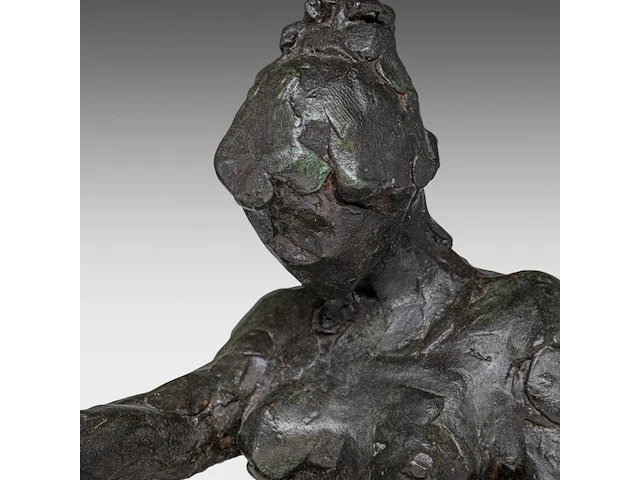 Freddy van dyck (1942), bathing woman, patinated bronze on a wooden base, h cm - afbeelding 8 van  8