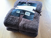 Fresh & co teddy dekbedovertrek & 1 kussensloop kleur : donkerbruin maat : 140x220 - afbeelding 1 van  2