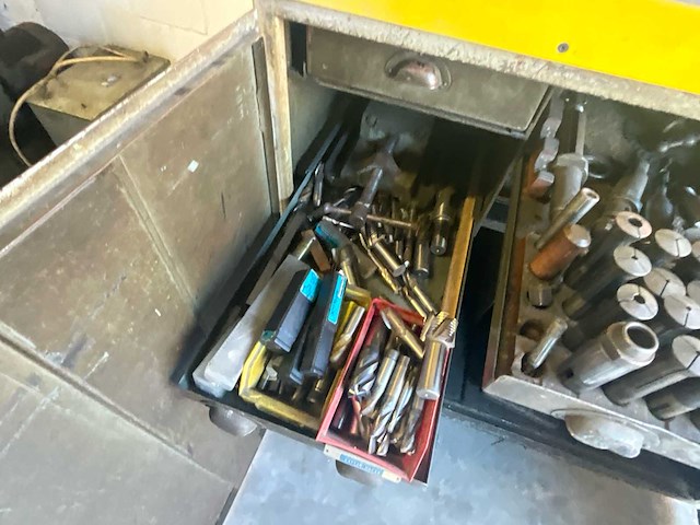Friedrich deckel fp1 nclusief een bijhorende gereedschapskast - freesmachines - afbeelding 4 van  9