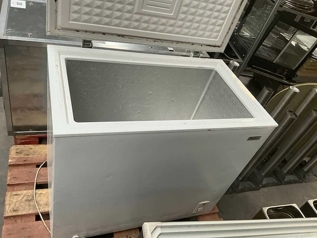 Frigelux hc210 vrieskoffer - afbeelding 2 van  4