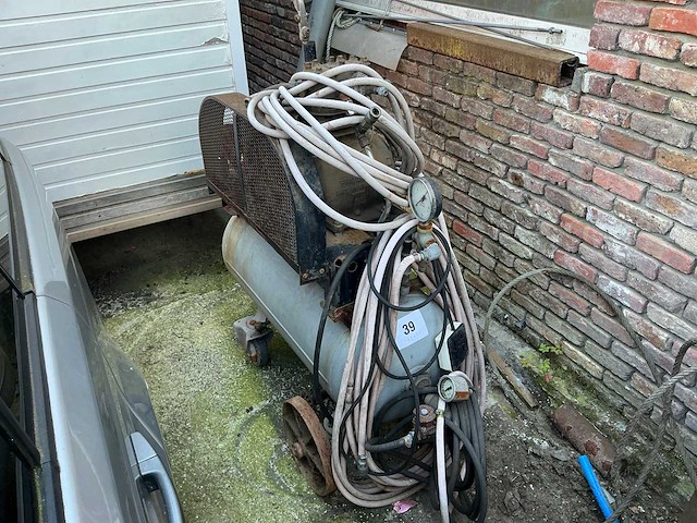 Frigidaire luchtcompressor - afbeelding 1 van  6