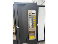 Frijado - eurovendor - hot food matic - verkoopautomaat - afbeelding 2 van  2