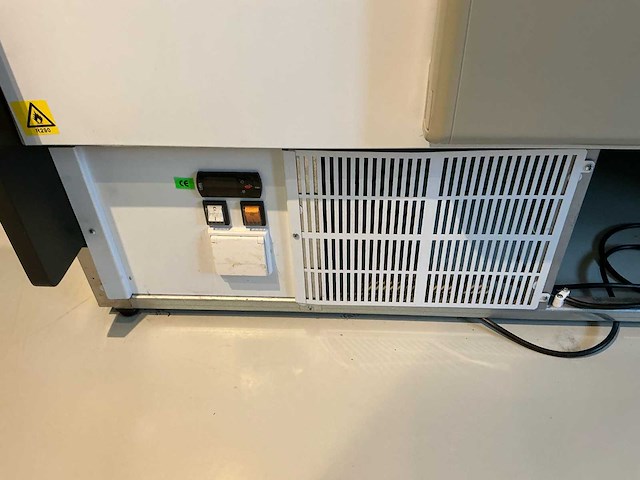 Frilixa stuurt est koelvitrine - afbeelding 2 van  7