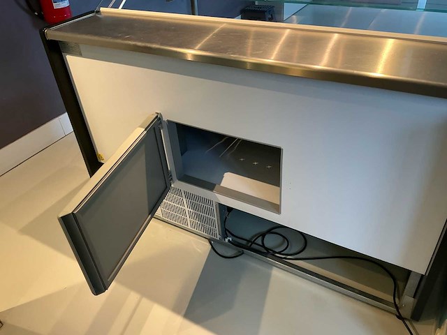 Frilixa stuurt est koelvitrine - afbeelding 3 van  5