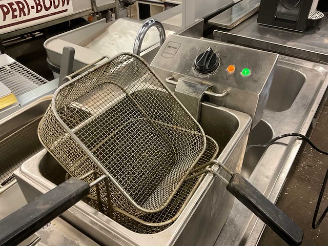 Friteuses (3x) - afbeelding 2 van  6