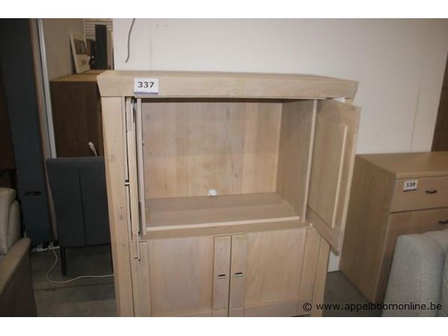 Frodo tv-meubel met inschuifdeuren - blad in fineereik - afbeelding 2 van  3