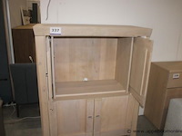 Frodo tv-meubel met inschuifdeuren - blad in fineereik - afbeelding 2 van  3