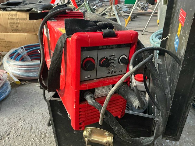 Fronius magiccleaner elektrochemisch reinigings-, polijst- en markeersysteem - afbeelding 1 van  5