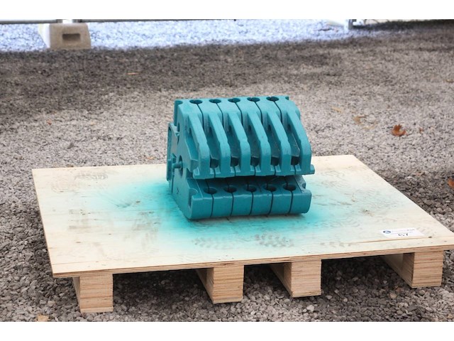 Frontgewicht new holland 150kg (marge) - afbeelding 1 van  1