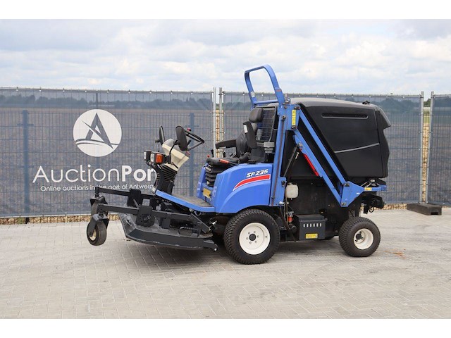Frontmaaier iseki sf235 diesel 24.2kw 2018 - afbeelding 1 van  1