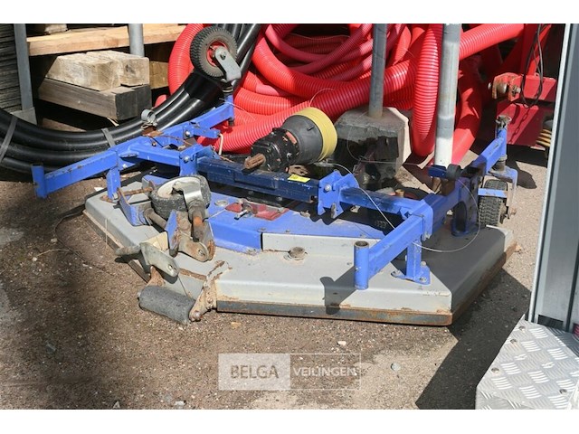 Frontmaaier iseki - afbeelding 1 van  6