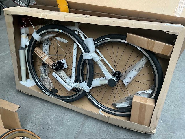 Fuji declaration white herenfiets - afbeelding 1 van  6