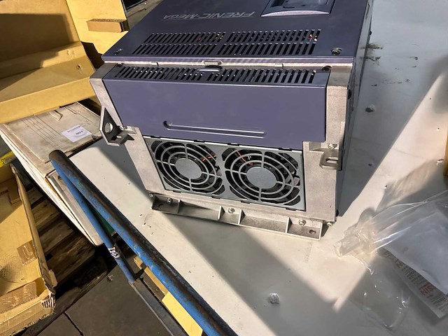 Fuji electric frenic-mega frequentieregelaar - afbeelding 3 van  5