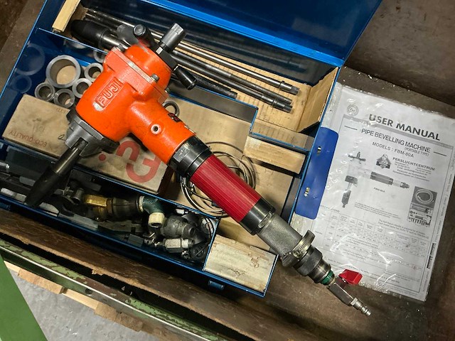 Fuji fbm-80a pneumatische pijpafschuinmachine - afbeelding 2 van  6