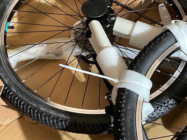 Fuji nevada 26" satin black (1x) - afbeelding 3 van  4