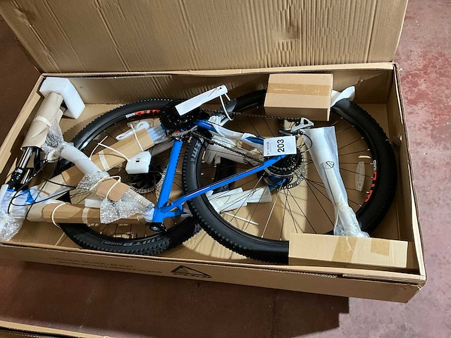 Fuji nevada 29" cyan (1x) - afbeelding 1 van  4