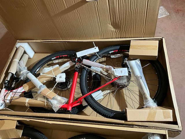 Fuji nevada 29" satin red (1x) - afbeelding 1 van  3