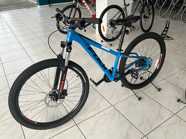 Fuji nevron mountainbike - afbeelding 1 van  5