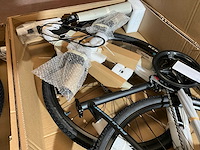 Fuji traverse 1.7 17" satin black /cyan (1x) - afbeelding 4 van  4