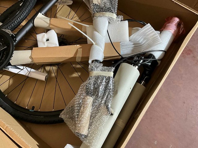 Fuji traverse 1.7 19" satin black /cyan (1x) - afbeelding 2 van  4