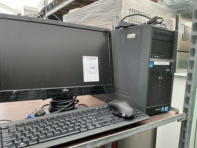 Fujitsu computercomfiguratie - afbeelding 1 van  4