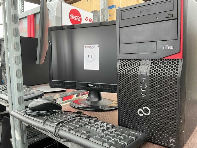 Fujitsu computercomfiguratie - afbeelding 1 van  3