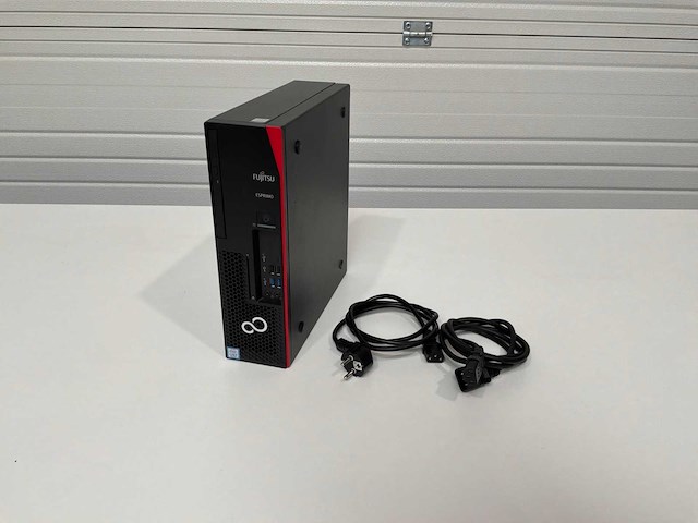 Fujitsu d738/e94+ esprimo desktop - afbeelding 1 van  3