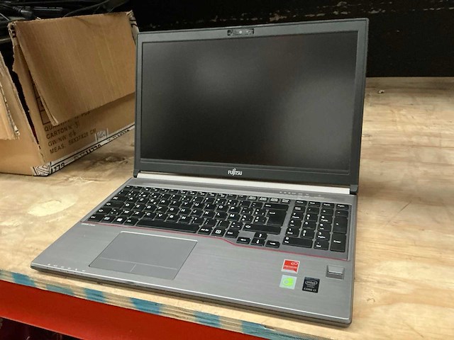Fujitsu lifebook e series laptop - afbeelding 2 van  6
