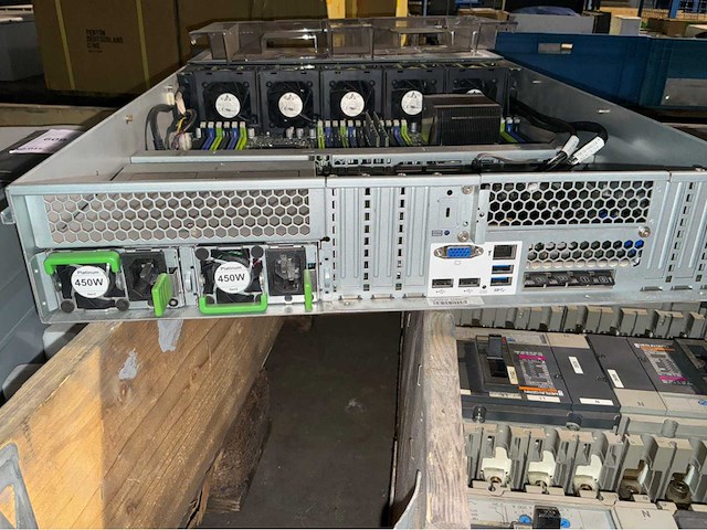 Fujitsu primergy rx2540 m1 rack server - afbeelding 6 van  7