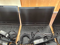 Fujitsu-siemens - 2019 - lifebook e558 - pak 2 van 10 laptops met accessoires - afbeelding 2 van  15