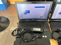 Fujitsu-siemens - 2019 - lifebook e558 - pak 2 van 10 laptops met accessoires - afbeelding 12 van  15