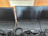 Fujitsu-siemens - 2019 - lifebook e559 - pak 3 van 10 laptops met accessoires - afbeelding 14 van  15