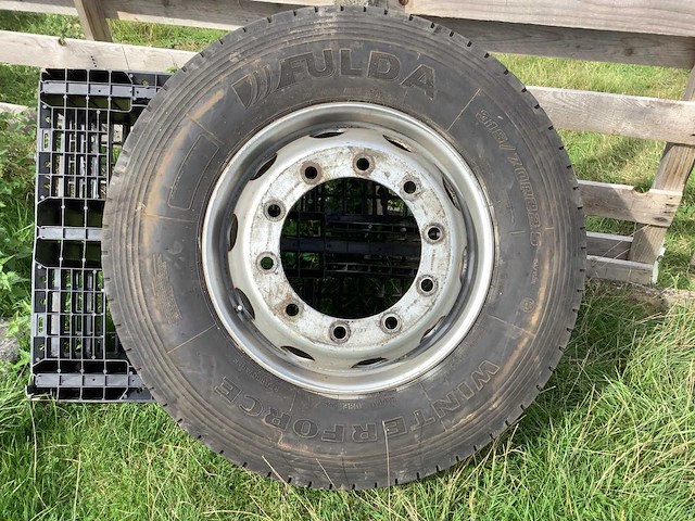Fulda winterforce 315/70r22.5 vrachtwagenband - afbeelding 1 van  2