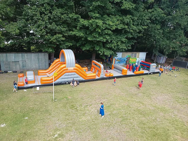 Fun sales survivalbaan hindernisbaan & springkussen - afbeelding 1 van  29