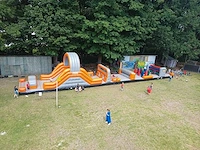 Fun sales survivalbaan hindernisbaan & springkussen