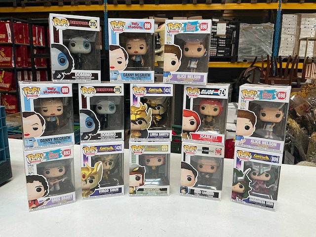 Funko pop! animatie figuur (13x) - afbeelding 1 van  8