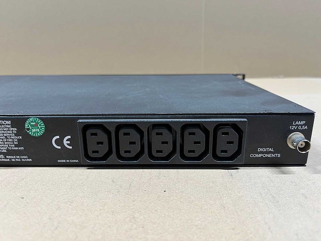 Furmann pl-8e series ii power conditioner w/lights - afbeelding 6 van  6