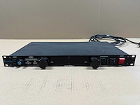 Furmann pl-8e series ii power conditioner w/lights - afbeelding 1 van  6
