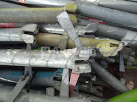 Gaasbak met 85 steigerdwarsliggers - afbeelding 2 van  7