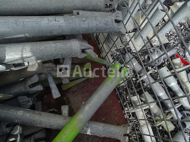 Gaasbak met 85 steigerdwarsliggers - afbeelding 3 van  7