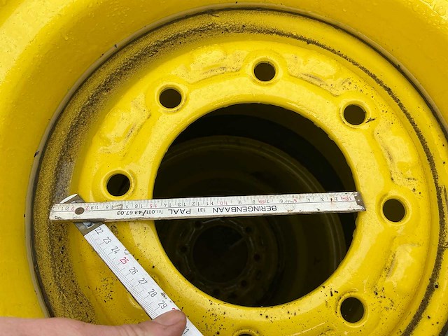 Galaxy turf special 22,5ll x 16,1 band, wiel en velg (2x) - afbeelding 4 van  6