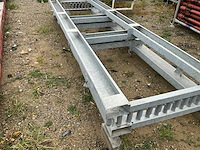 Galva transportpallet voor bouwhekken (2x) - afbeelding 2 van  3
