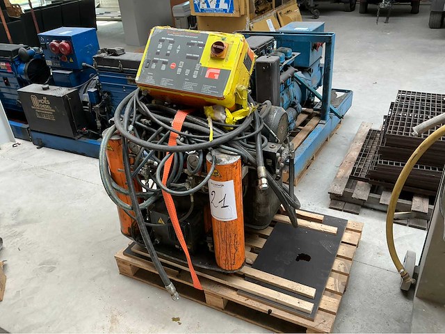Gama / garraf maquinaria g-250h pur spuitinstallatie - afbeelding 1 van  5