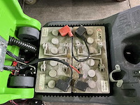 Gansow ct40 vloerreiniger met 2 x 12v batterijen en oplader. - afbeelding 5 van  5