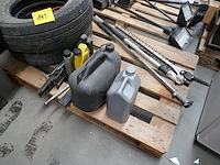 Garage materiaal + opzetstuk voor heggenschaar - afbeelding 1 van  6