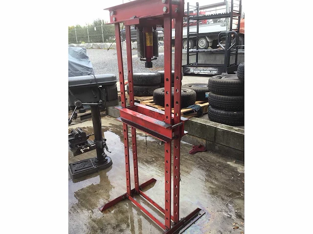 Garage press - afbeelding 4 van  4