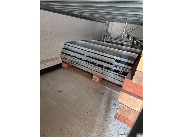 Garage rechts - afbeelding 21 van  39